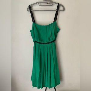Jacob dress. Green with long black ribbon. Women’s size large. Beautiful!